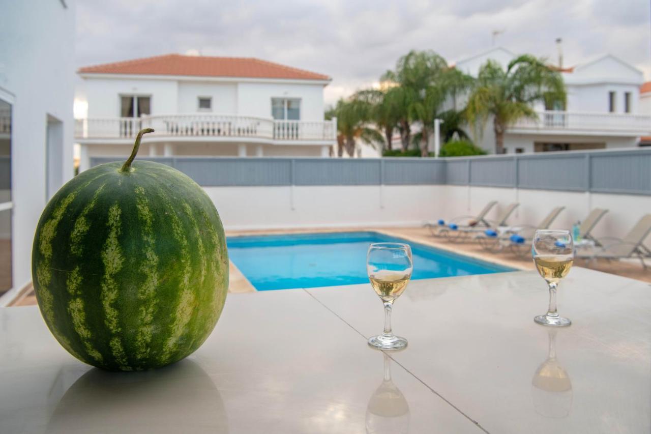Villa Ruby Nissi Beach 아이아 나파 외부 사진